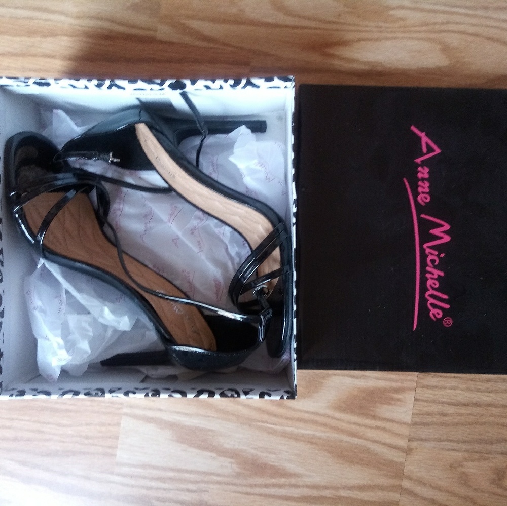 ANNE MICHELLE FASHION NOVA BLACK HIGH HEELS